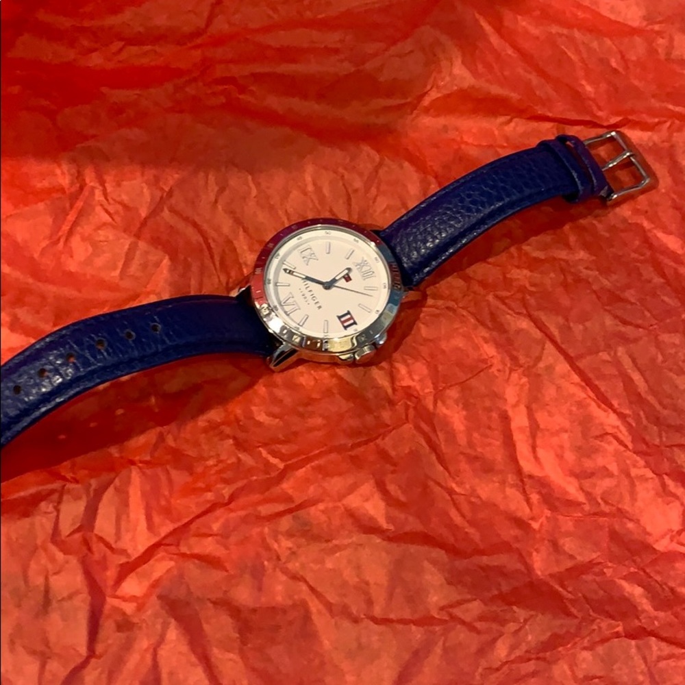 Watch Tommy Hilfiger - Picture 1 of 8